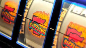 Antarmuka aplikasi puton888 dengan meja blackjack langsung di layar mobile